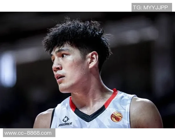 陈国豪砍下14分3前场板展现实力表示将继续努力做好自己的事情