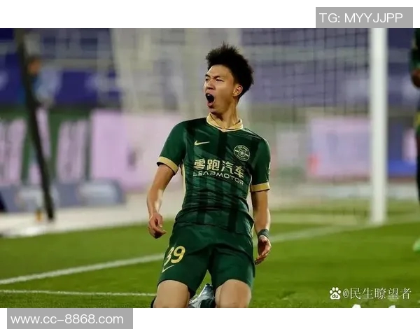 王钰栋精准传球助攻李新翔单刀机会可惜未能把握住